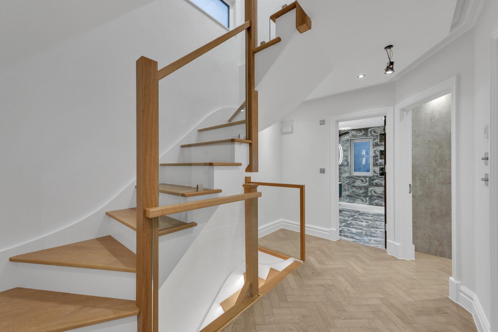 Contemporary staircase
